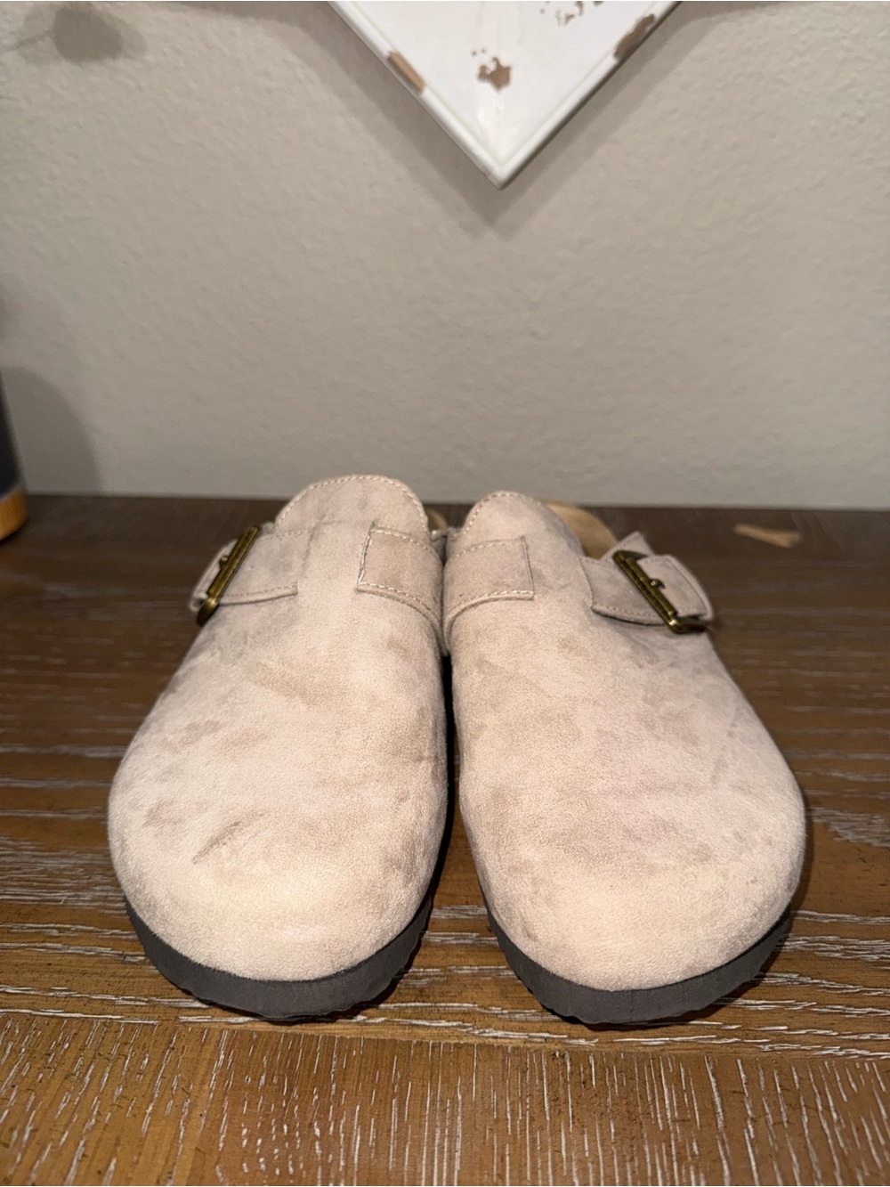 Woman’s Suede Slip-On Clogs in Light Beige